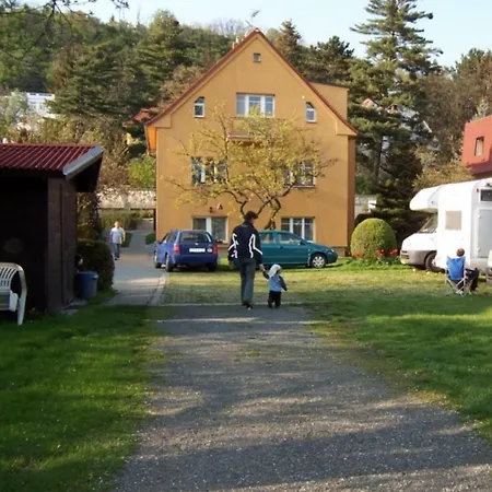 Trojska ゲストハウス