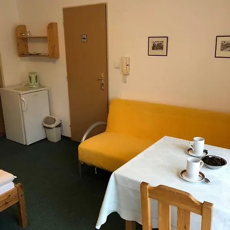 招待所 Trojska 3*