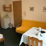 Guest house Trojska 3*